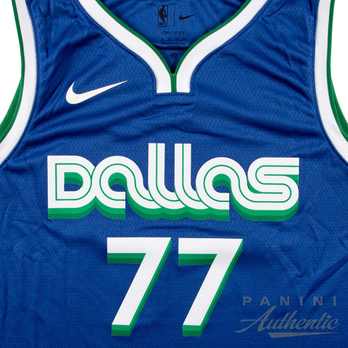 Nike Men's 2022-23 City Edition Dallas Mavericks Luka Doncic #77 Blue Dri-Fit Swingman Jersey, Medium